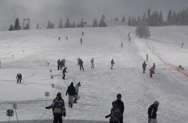 Pârtia de la Șureanu, preferată și de președintele Iohannis, este căutată de mii de turiști