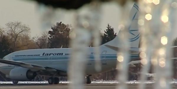 Ninsoarea a dat peste cap zborurile avioanelor de pe Henri Coandă. Mai multe curse au fost anulate (Video)