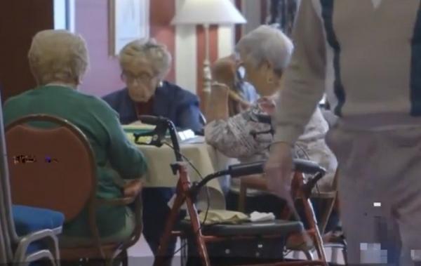 Scandalul îngrijitoarelor românce din Austria schimbă legea în România!