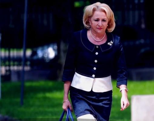 Viorica Dăncilă crede că e recomandată pentru funcţia de premier de... "colegi"