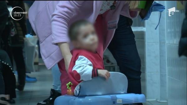 Copil de 4 din Iaşi care cântărea cât un bebeluş, tratat cu ciocolată