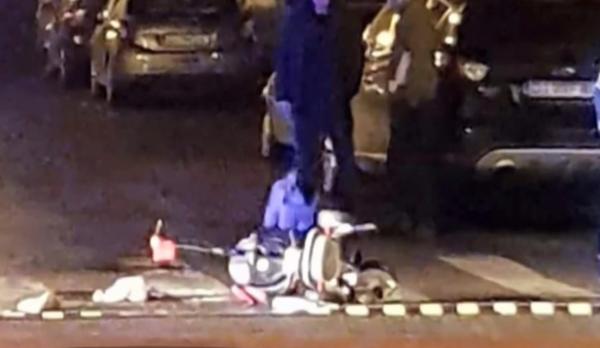 Mobilizare impresionantă pentru fetiţa de 1 an, spulberată alături de tată pe o trecere din Craiova. Şoferul fugar e căutat şi pe Internet