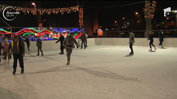 În Târgu Mureş, iarna e prietenoasă la patinoar