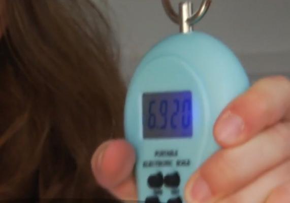 Ghiozdane îngrozitor de grele pentru elevi, Ministerul Educaţiei ridică din umeri