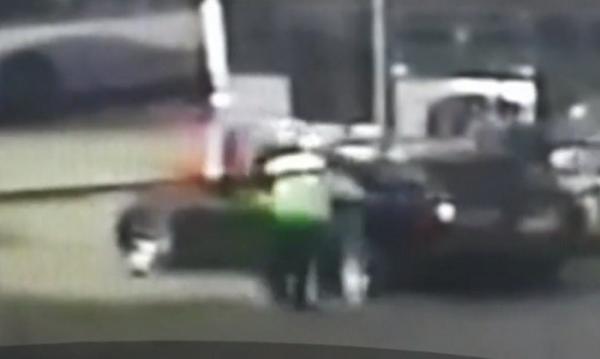 Un şofer oprit în trafic a fost trântit la pământ şi încătuşat. E anchetă la IPJ Timişoara