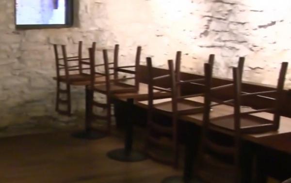 Noile taxe impuse de guvernanţi închid afaceri. E cazul unui canadian care a pus lacătul pe uşa restaurantului deschis în Cluj