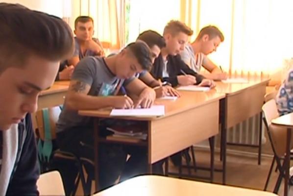 Vacanţa de vară 2018 va fi mai scurtă cu o săptămână, a anunţat Ministerul Educaţiei