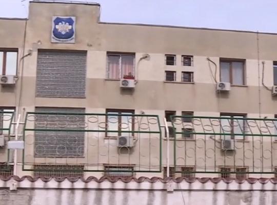 Mascaţii au săltat un director şi mai mulţi gardieni din Spitalul Penitenciar Rahova