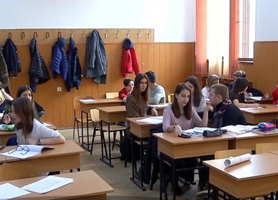 Procedura de admitere în liceu ar putea să fie modificată şi tezele să devină decisive