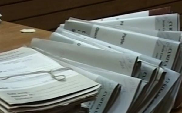 Au ajuns în faţa instanţei într-un dosar de evaziune fiscală şi au fost condamnaţi să meargă la şcoală!