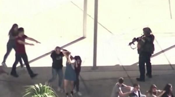 Imaginile masacrului de la liceul din Florida. Ultimul bilanţ al victimelor: 17 morţi, trei răniţi în stare critică