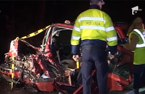 Accident teribil la ieşirea din Buziaş. Fetiţă de 6 ani moartă, după un impact frontal între două maşini
