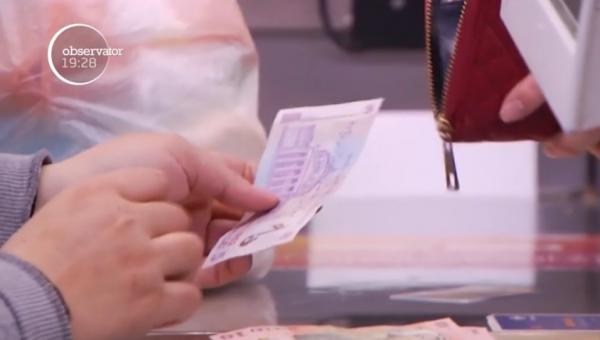 Românii nu vor să renunţe la cash, deşi sunt 17 milioane de carduri în ţară