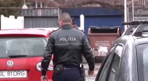 Un adolescent de 15 ani din Craiova, prins fără permis la volan, a încercat să-i mituiască pe poliţişti