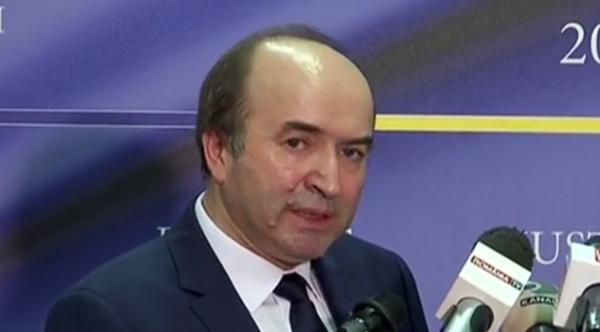 Tudorel Toader provoacă vâlvă după ce a cerut revocarea lui Kovesi