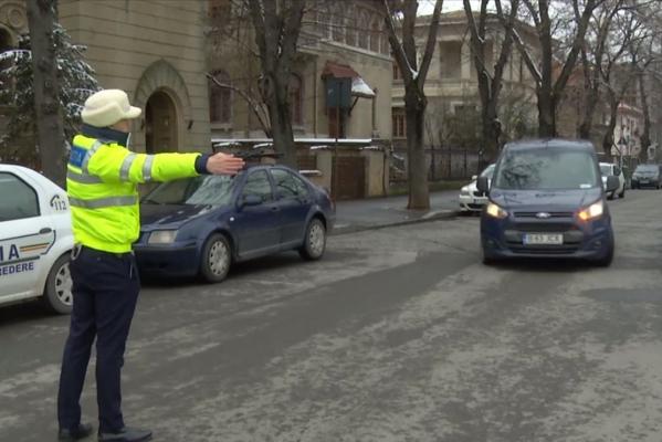 Poliţiştii români s-ar putea comporta mai dur cu șoferii, precum cei din Statele Unite