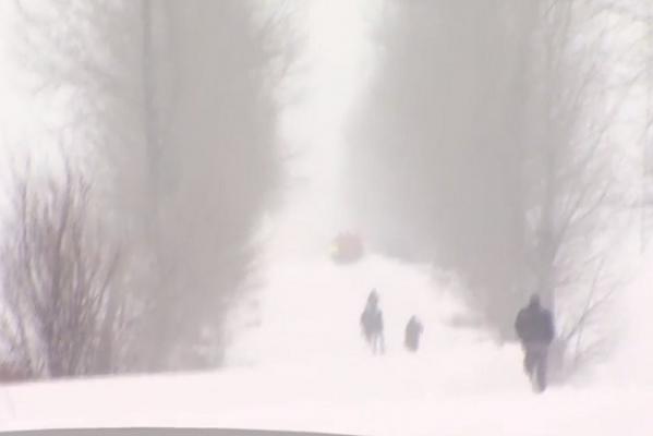 Gerul cumplit şi viscolul au paralizat jumătate de ţară, în cel mai friguros sfârşit februarie din istorie