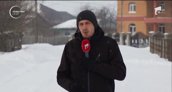 Zeci de localităţi din judeţul Teleorman sunt blocate de valuri de zăpadă aduse de vântul puternic
