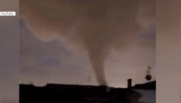 Șofer român de TIR, prins în mijlocul unei tornade în Italia. Camionul lui s-a răsturnat ca o jucărie. 15 oameni au fost răniți