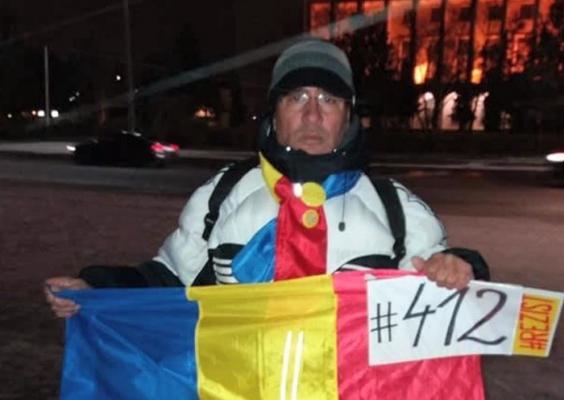 Un bărbat surdo-mut a fost amendat cu 2.000 de lei pentru că ar fi scandat lozinci contra PSD, la Bucureşti