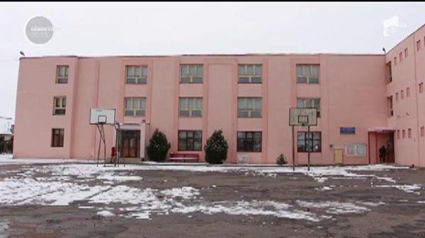 Băieţel de 7 ani din Buzău, bătut de iubita tatălui său. Învăţătoarea copilului a alertat poliţia