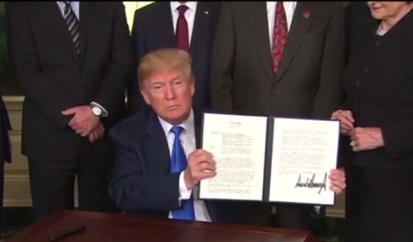 Preşedintele Donald Trump a declanşat un război comercial cu China