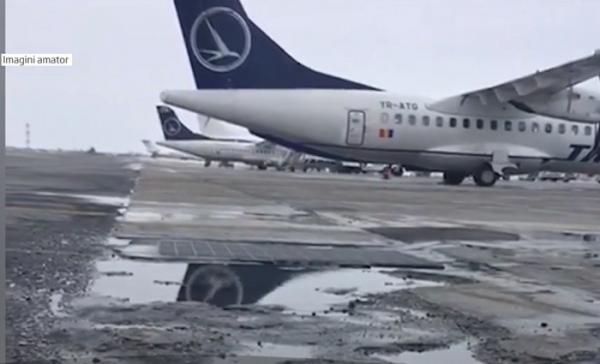 Avioanele dau în gropi pe Otopeni. Directorul TAROM se plânge de căile de rulare proaste de pe aeroport