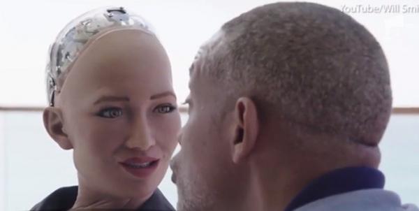 Întâlnire de senzaţie între Will Smith şi Sophia, celebrul robot umanoid