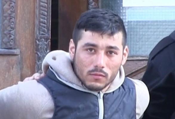 Un atac violent a dat alarma într-o şcoală din Vaslui. Un bărbat înarmat cu un cuţit şi-a sechestrat iubita în cancelarie şi a încercat să o ucidă