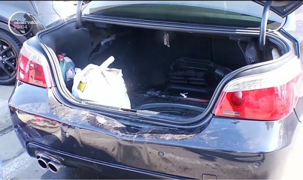 Un deodorant uitat în portbagaj a provocat un incendiu, într-un bolid parcat în Piaţa Victoriei!