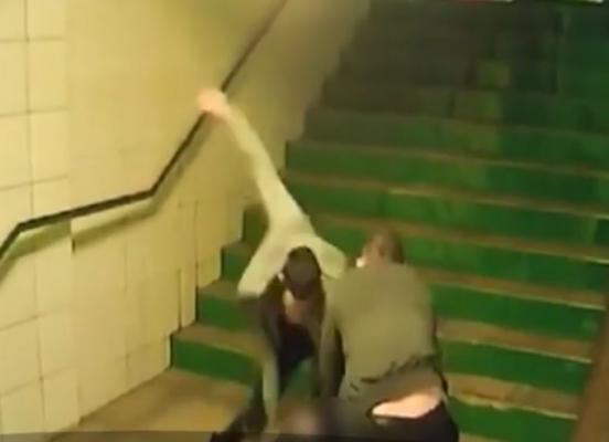 Tinerii care au bătut un bătrân la Braşov, lăsându-l în comă, ar putea să fie cercetaţi pentru tentativă de omor