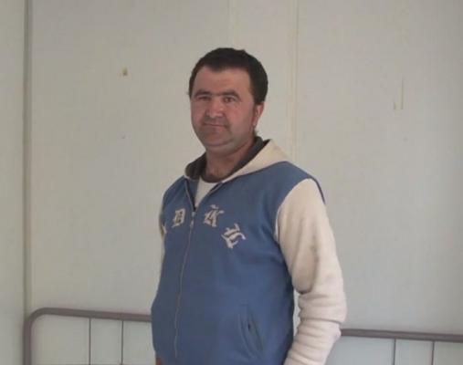 Trei familii din Scorţeni, Prahova, îşi vor petrece Paştele în containere!
