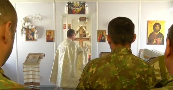 Aproape 1.000 de militari români sărbătoresc Paştele departe de casă. Mesaje emoţionante din teatrele de operaţii