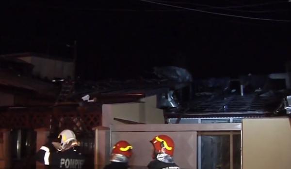Incendiu violent în Capitală. Cinci familii din cartierul Rahova au rămas fără acoperiş deasupra capului