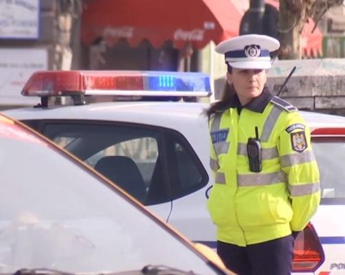 Poliţiştii bucureşteni sunt în căutarea unui şofer care a lovit pe trecerea de pietoni, o fată de 10 ani, după care a fugit