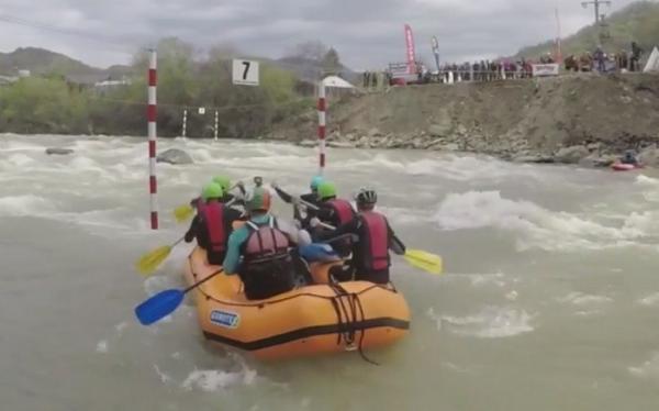 S-a dat startul Cupei Europene de Rafting la Buzău. Ce probe au avut de trecut participanţii