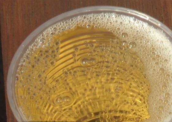 O băutură consumată de secole în Europa a început să fie apreciată şi de români