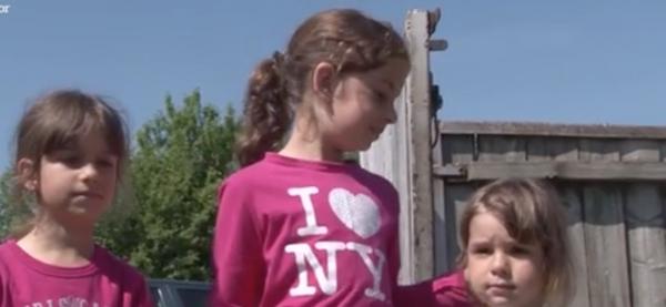 O familie cu 3 copii din judeţul Prahova a rămas pe drumuri după ce un incendiu le-a distrus locuinţa