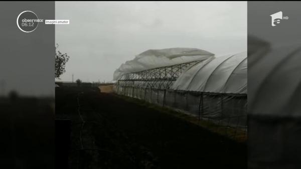 O furtună violentă a făcut ravagii într-o comună din Dâmboviţa