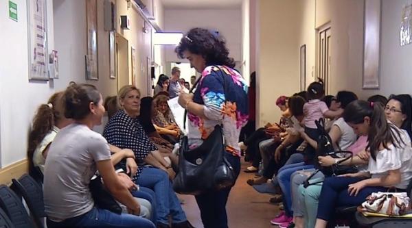 Statul vrea să dea 500 de lei gratis tuturor femeilor însărcinate care merg la medic (Video)