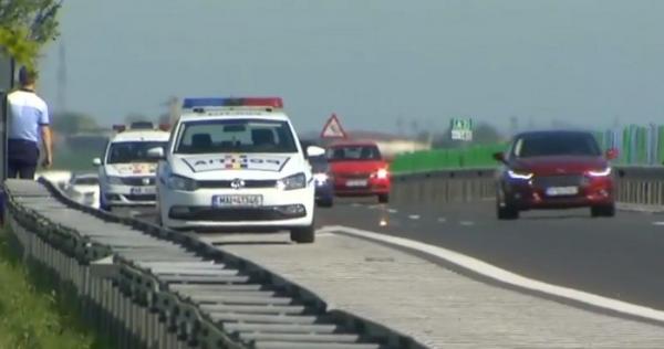 Trafic intens pe Autostrada Soarelui. Polițiștii supraveghează traficul pe A2 și din elicopter