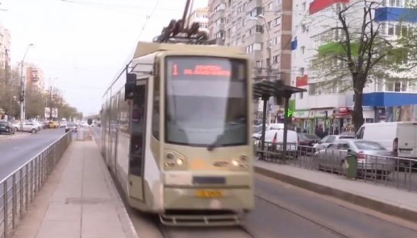 O turistă poloneză a fost călcată de roata unui autobuz, chiar în staţia de transport în comun, la Braşov