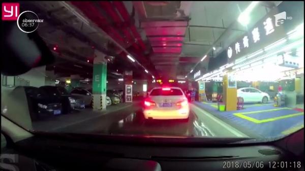 Trei persoane au fost rănite într-un accident mai puţin obişnuit, petrecut într-un oraş din estul Chinei
