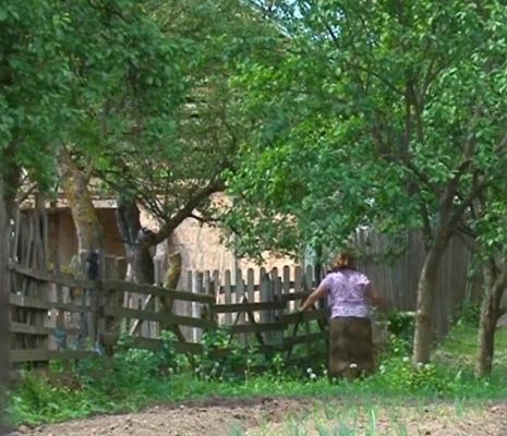 Edilii unei localităţi din Argeş dau premii tuturor celor care fac copii, de teamă ca satele vor dispărea de pe hartă