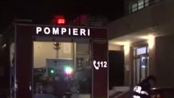 Un incendiu de proporţii a izbucnit la Spitalul TBC "Sfântul Andrei" de lângă Curtea de Argeş