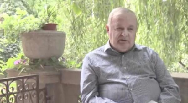 Trupul neînsuflețit al lui Cristian Ţopescu va rămâne la TVR până la ora 19:00