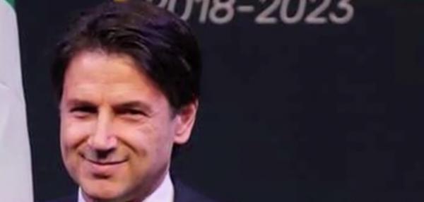 După mai bine de două luni de incertitudine, Italia are un premier propus