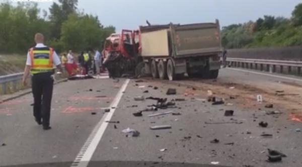 Noi detalii teribile în accident din Ungaria, în care au murit 9 români. Şoferul aflat live pe Facebook făcea curse de câteva luni