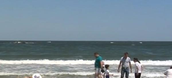 Steag roșu pe litoral, în ultima zi din vacanța de Rusalii!