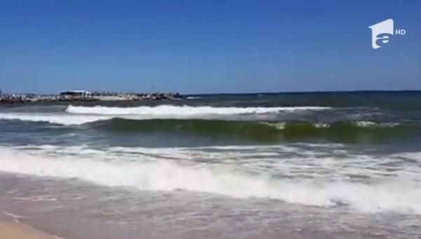 Bărbat de 43 de ani, înecat în Marea Neagră, după ce a salvat doi copii